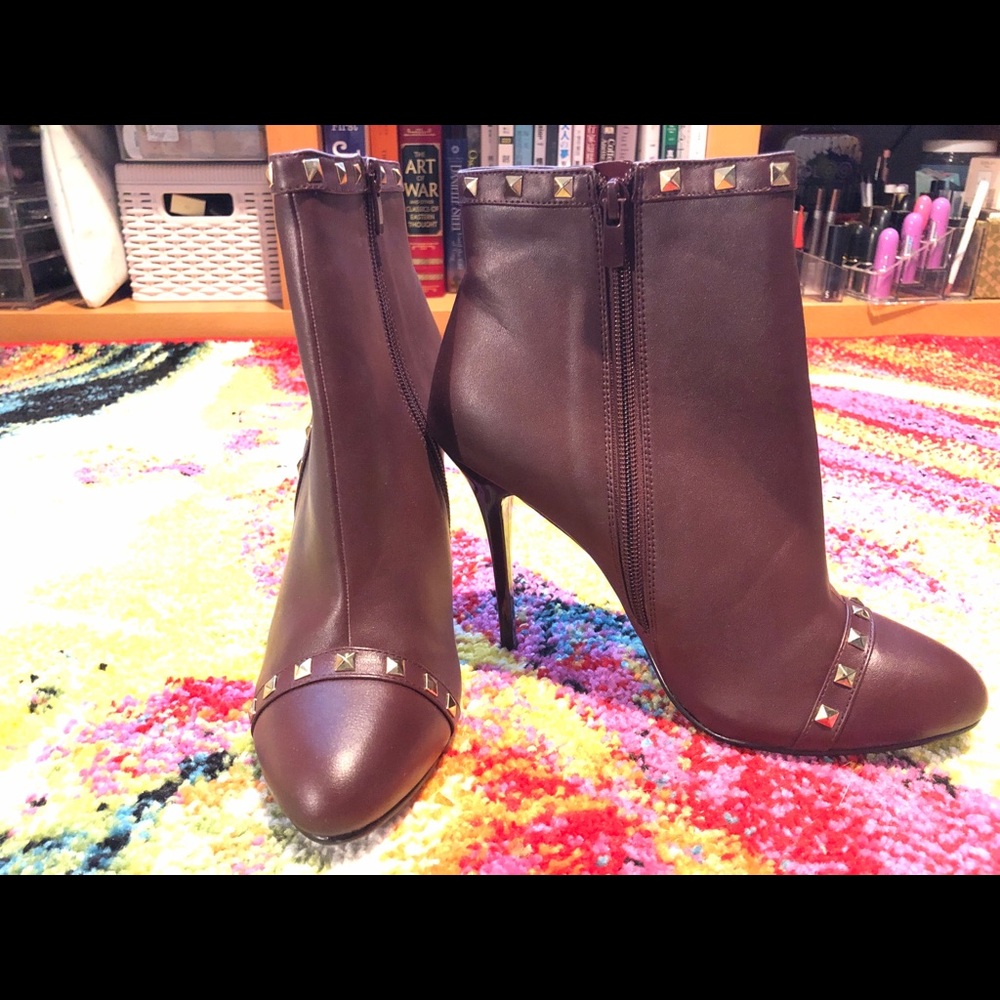 Charles & Keith boots size 8.5